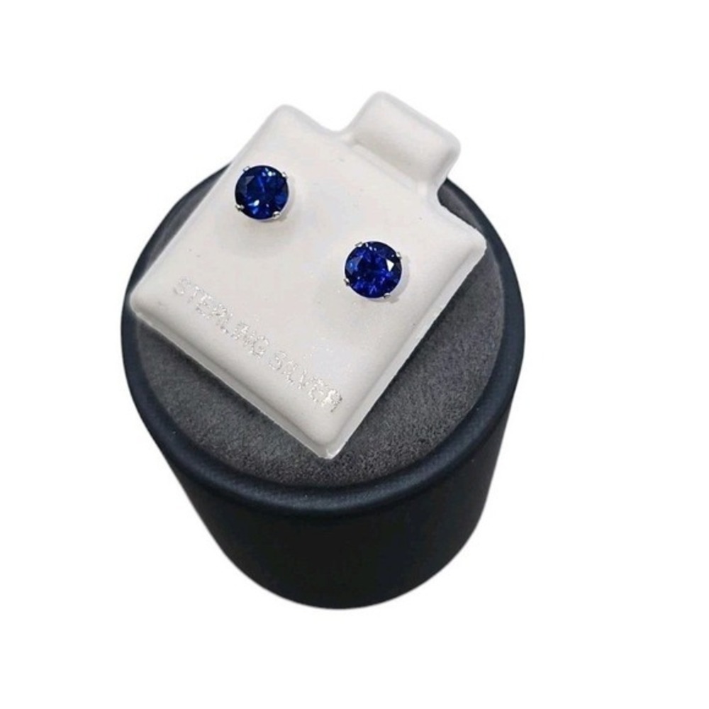925 Sterling Silver 4mm Round Sparkling‎ Cubic Zirconia Sapphire Earrings